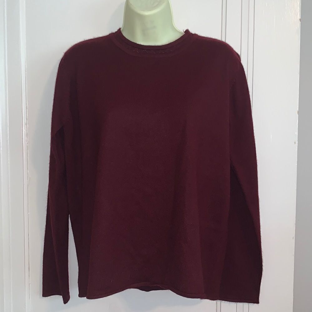 ‎For Her Van Heusen burgundy acrylic sweater
